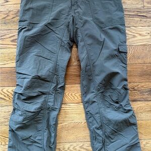 EMS Women’s Softshell Hiking Pants Size 2 S Olive Green Trail Outdoor GUC